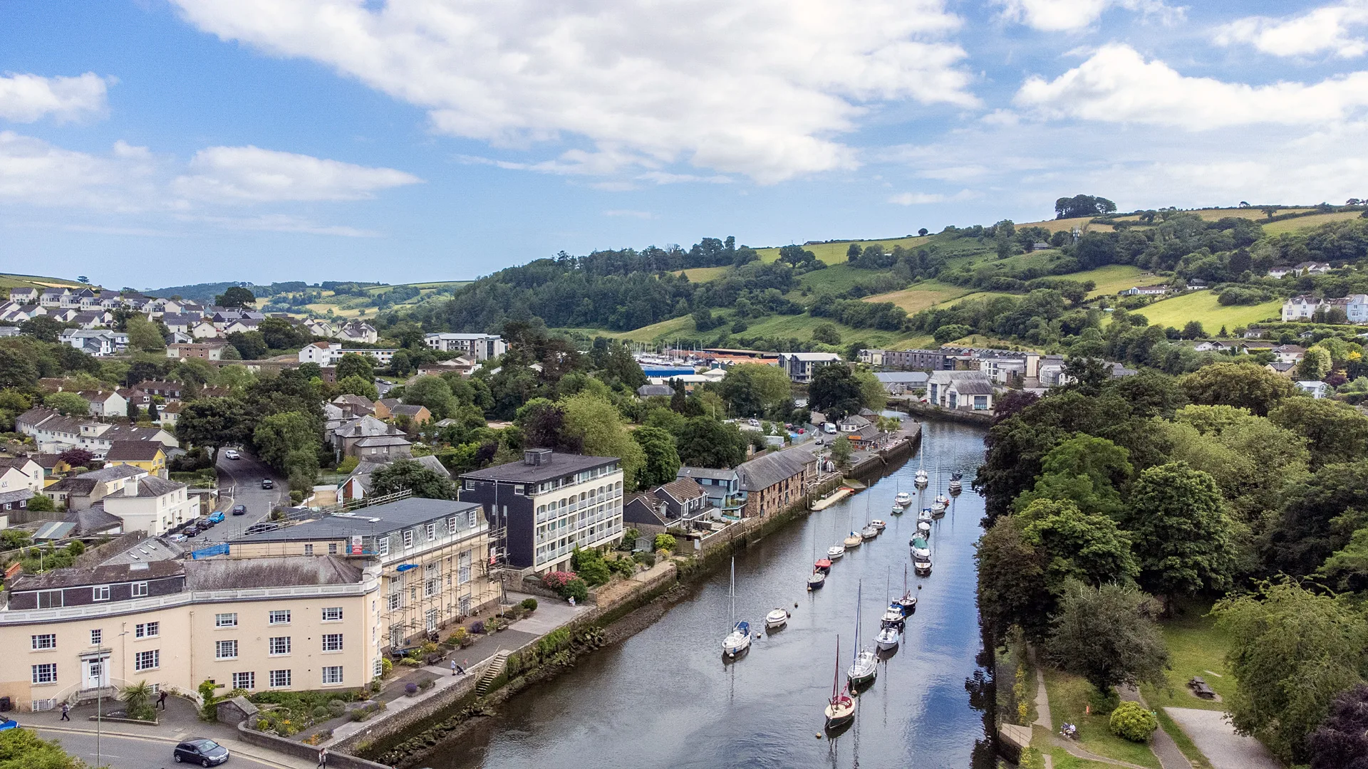 Holiday Cottages in Totnes, South Devon